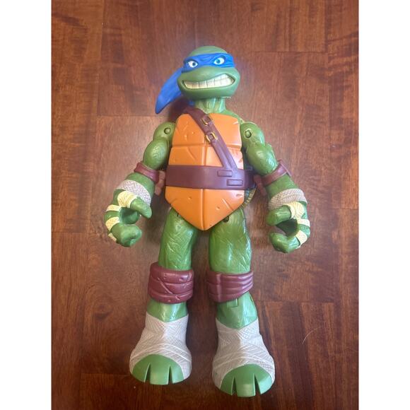 Teenage Mutant Ninja Turtle Leonardo 11” Viacom 2013 - Picture 3 of 6